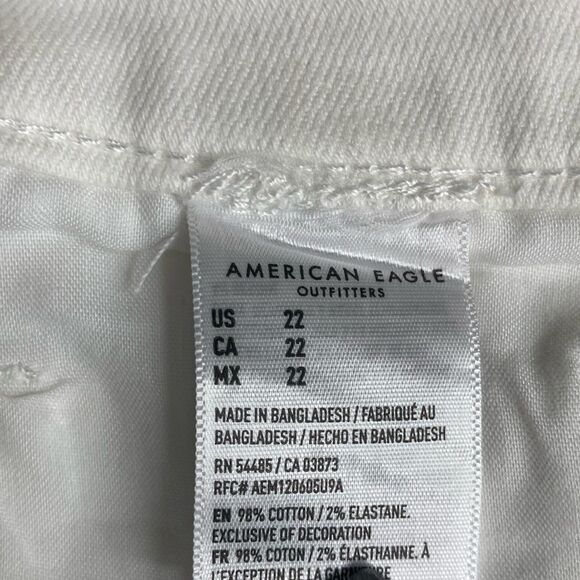 NWT AE 22 Stretchy Western Denim Mom Distressed and Destroyed Shorts - Picture 8 of 12